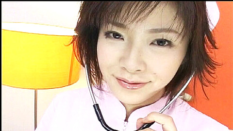 Kasumi Uehara 看護婦