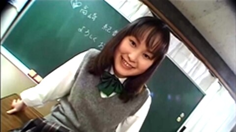 Norika Takasaki 女子学生